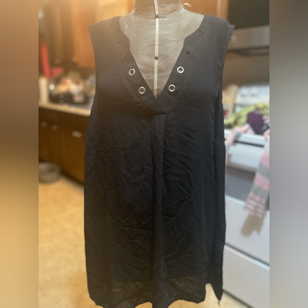 Devoted luxury apparel sleeveless top size 1X